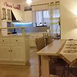 Center * Λευκάδα