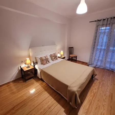 Center Apartment *