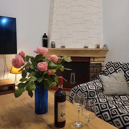 Center Apartment *