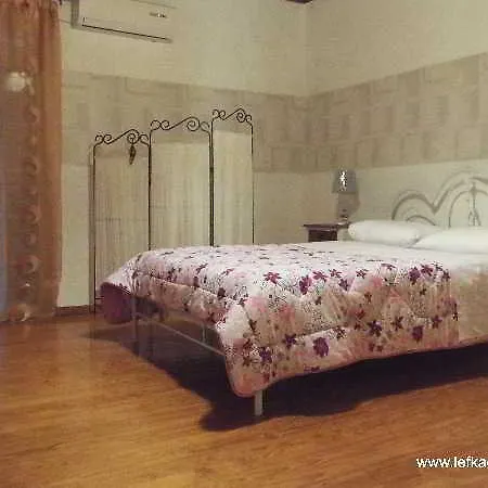 雷夫卡达中心公寓 Lefkáda