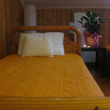 Center Apartment *